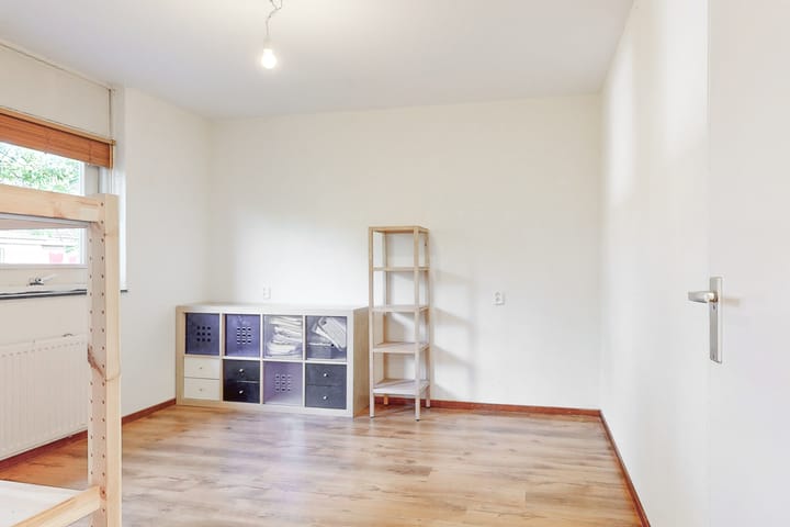 Foto 13 van Klagerstuin 99