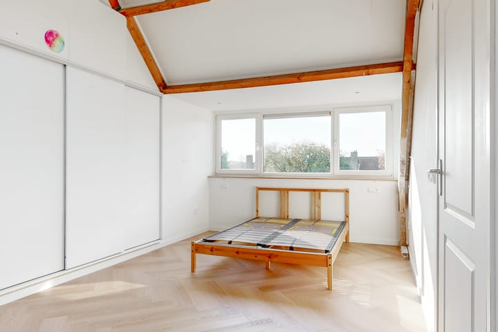 Foto 16 van Klagerstuin 99