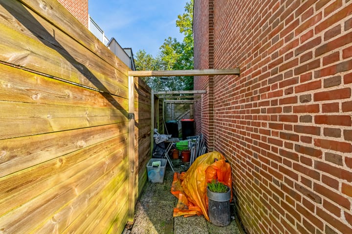 Foto 30 van Klagerstuin 99