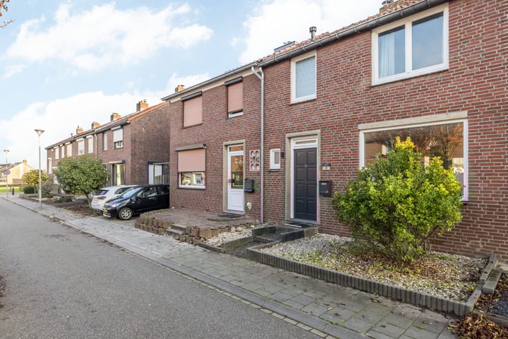 Foto 30 van Beatrixstraat 8