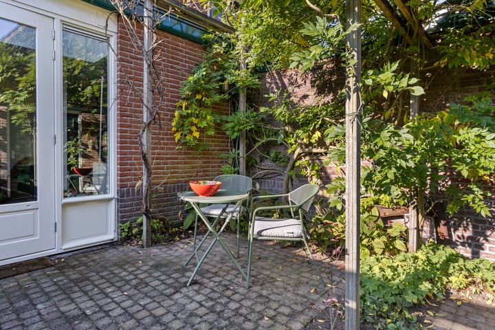 Bekijk foto 50 van Stephensonstraat 34