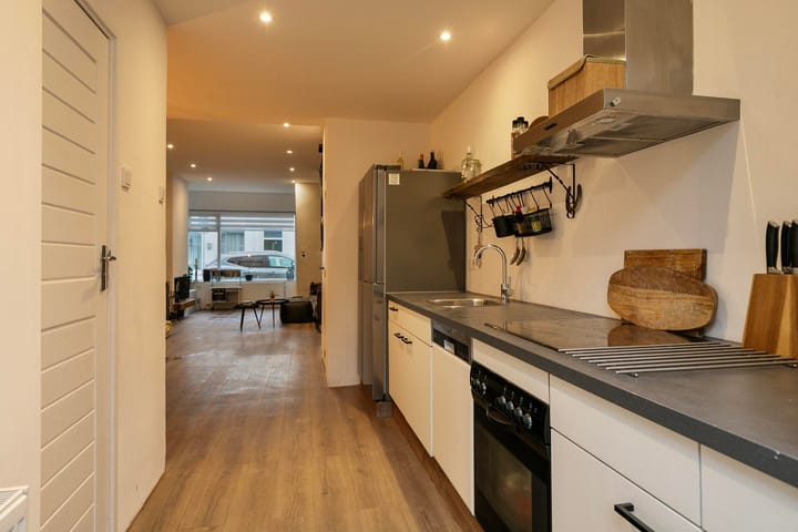 Foto 16 van Middelharnissestraat 7