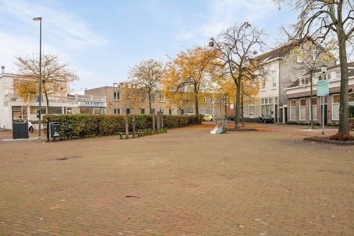 View photo 40 of Middelharnissestraat 7