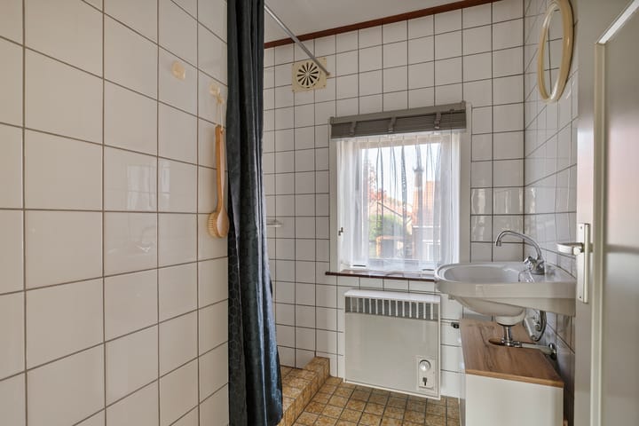 Foto 28 van Admiraal de Ruyterstraat 137