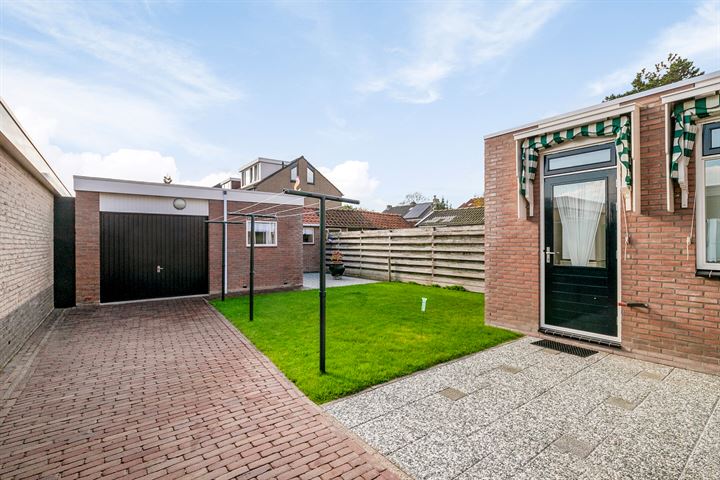 View photo 30 of Admiraal de Ruyterstraat 137