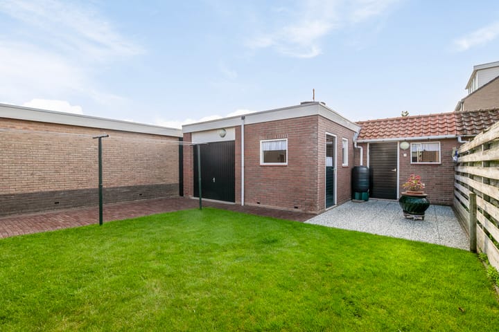 Foto 33 van Admiraal de Ruyterstraat 137