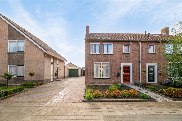 View photo 35 of Admiraal de Ruyterstraat 137