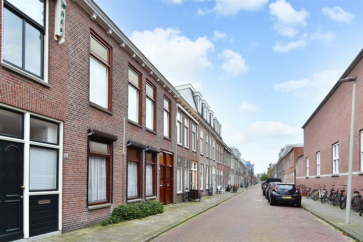 View photo 3 of Burgemeester van der Werffstraat 165