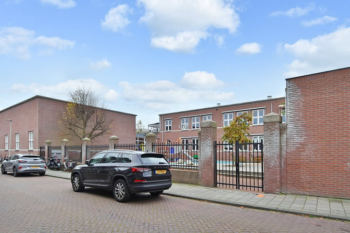 View photo 28 of Burgemeester van der Werffstraat 165