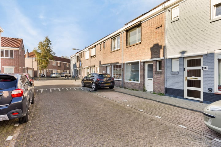 Bekijk foto 37 van Nicolaas Beetsstraat 17