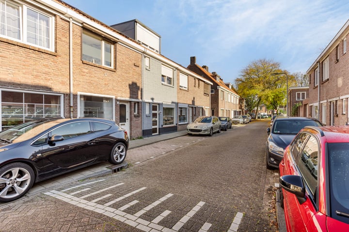 Bekijk foto 38 van Nicolaas Beetsstraat 17