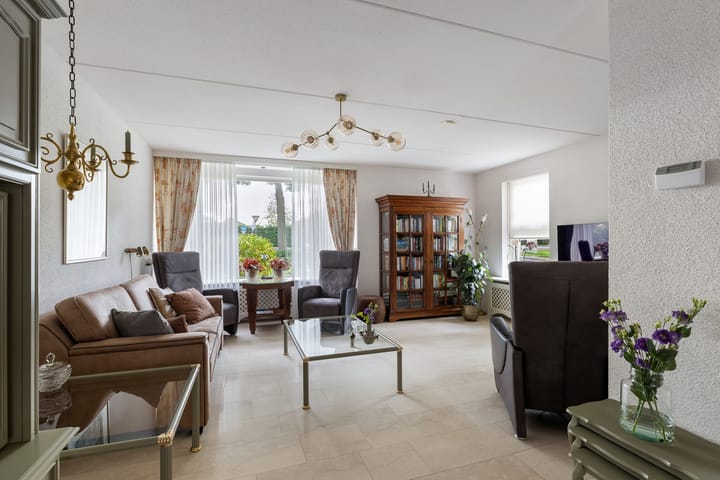 Foto 2 van Krulmos 1