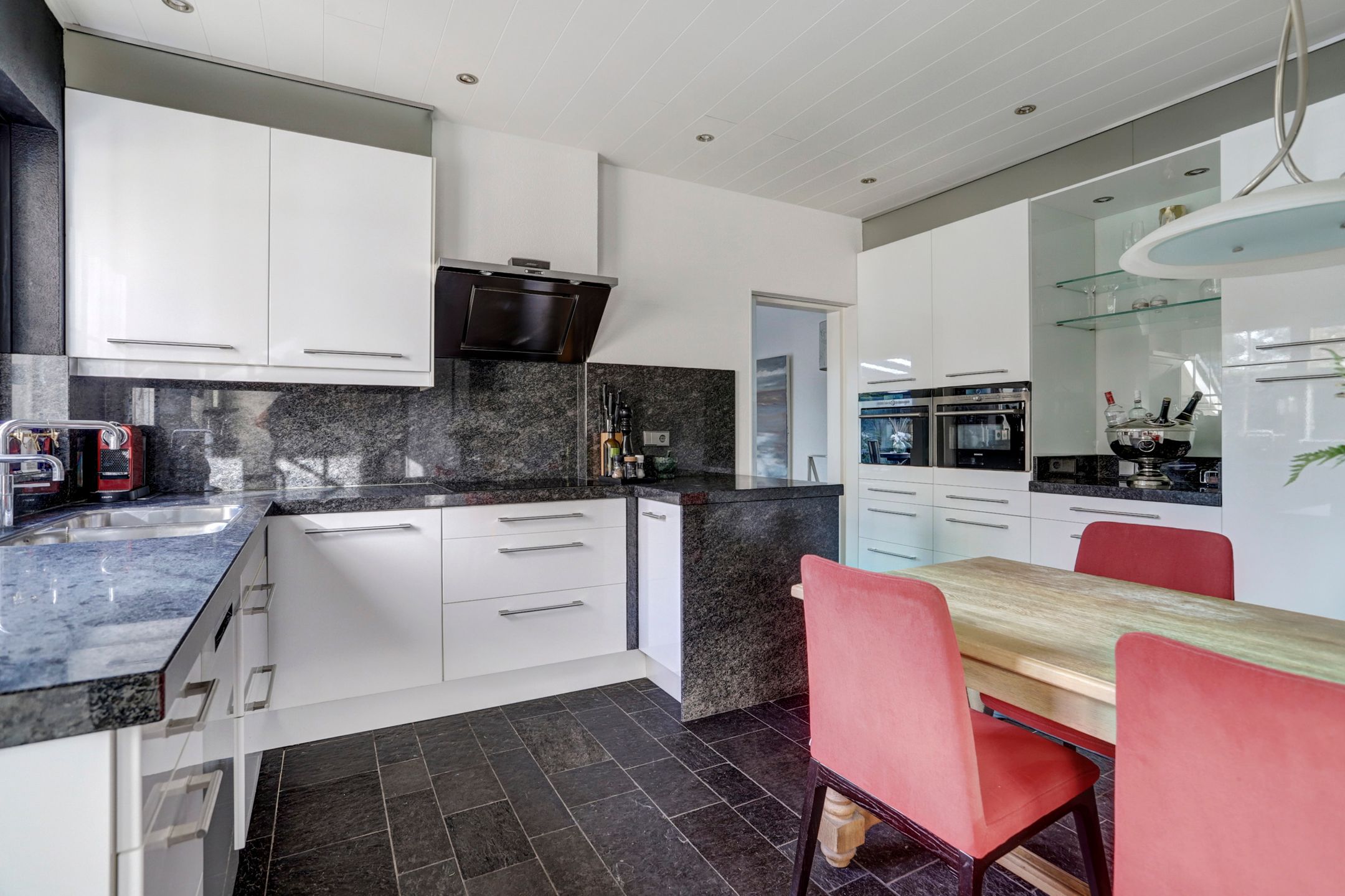 Foto 15 van Anemoonstraat 10