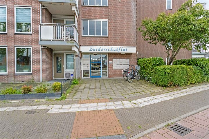 View photo 21 of Schutstraat 101-A