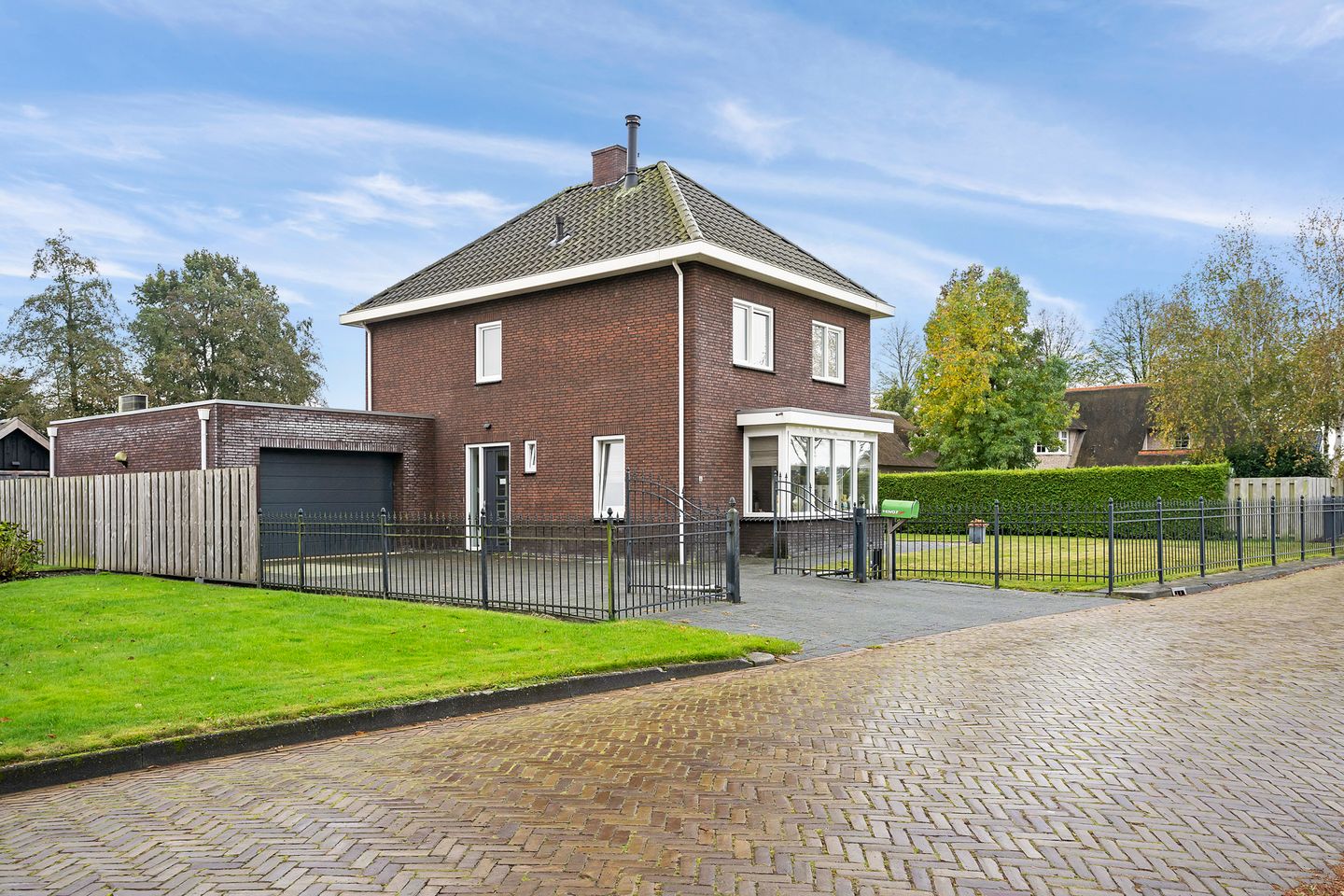 Foto 1 van Molenaarslaan 4