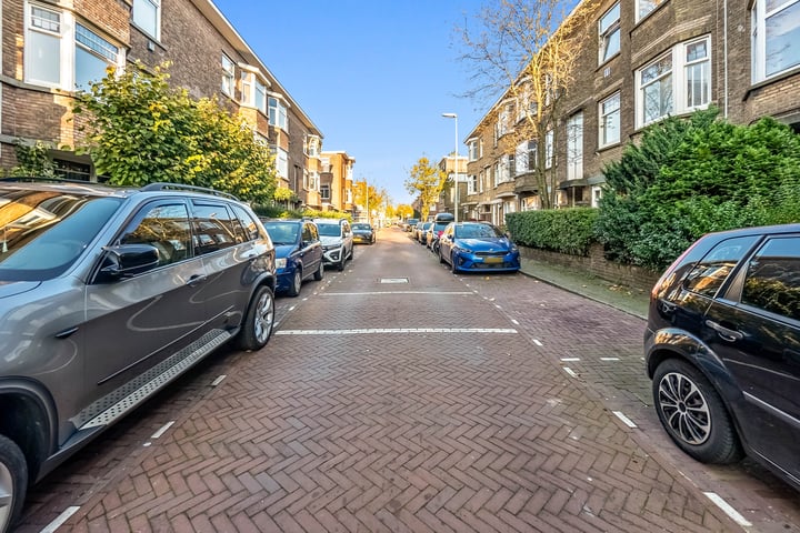 View photo 33 of Ermelostraat 170