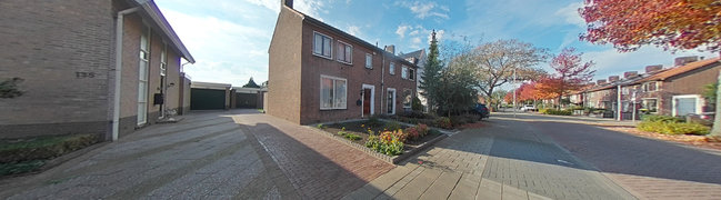 View 360° photo of voortuin of Admiraal de Ruyterstraat 137