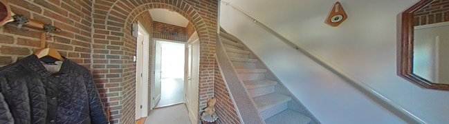 View 360° photo of hal of Admiraal de Ruyterstraat 137