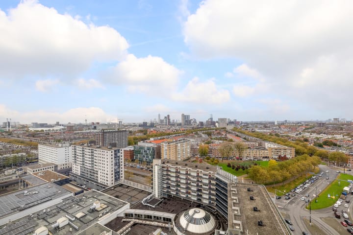 Foto 29 van Strevelsweg 875