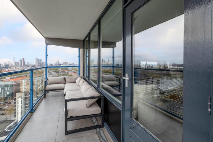 Foto 32 van Strevelsweg 875