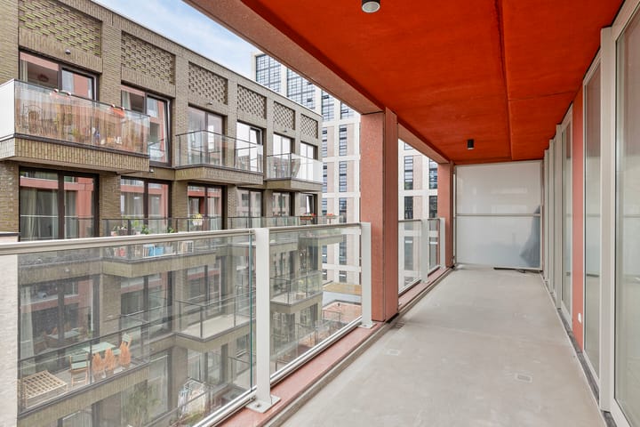 Foto 8 van Oostenburgermiddenstraat 467