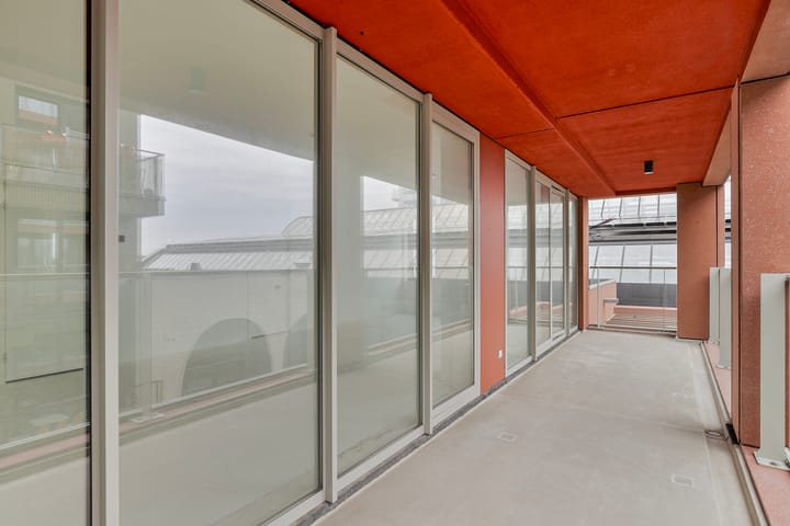 Foto 9 van Oostenburgermiddenstraat 467