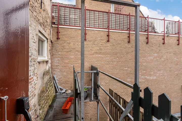 View photo 13 of Hoogstraat 6