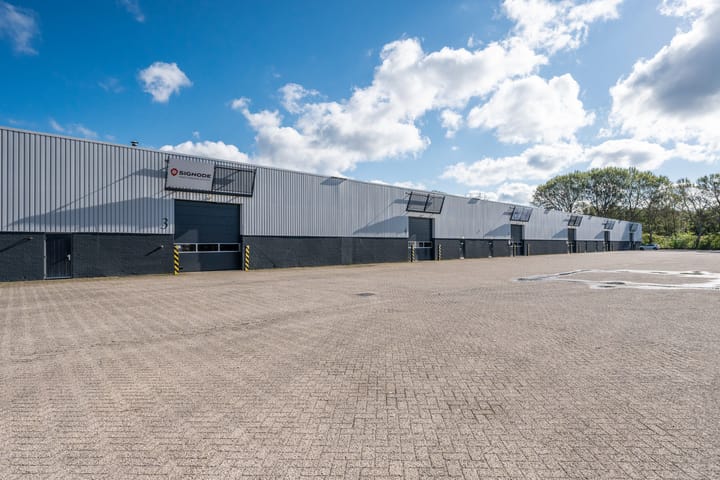 Hallenweg 2-4, Best
