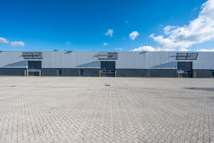 Hallenweg 2-4, Best