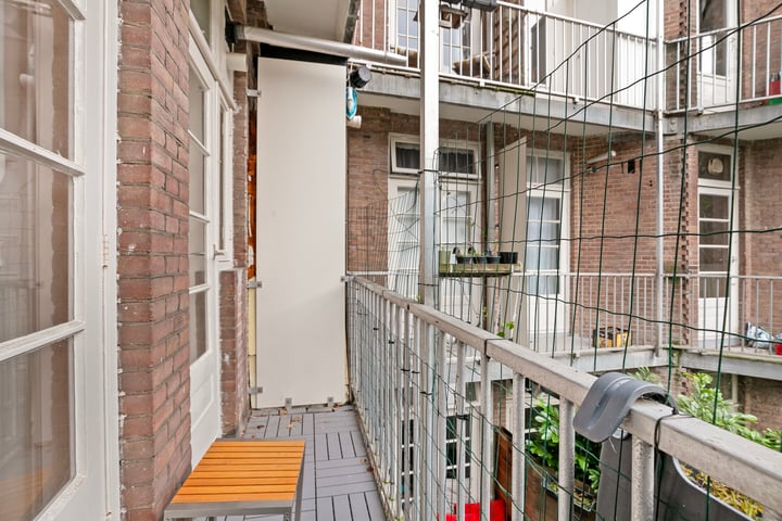 View photo 17 of Waalstraat 69-1