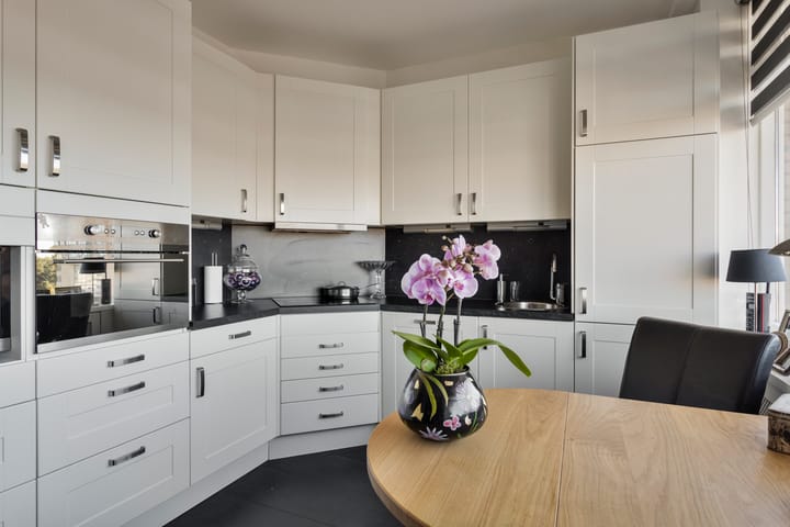 Photo 9 of Loosduinse Hoofdplein 247