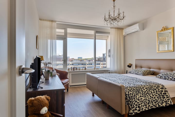 Photo 10 of Loosduinse Hoofdplein 247