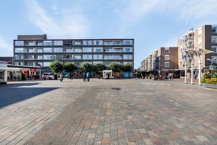 Photo 22 of Loosduinse Hoofdplein 247