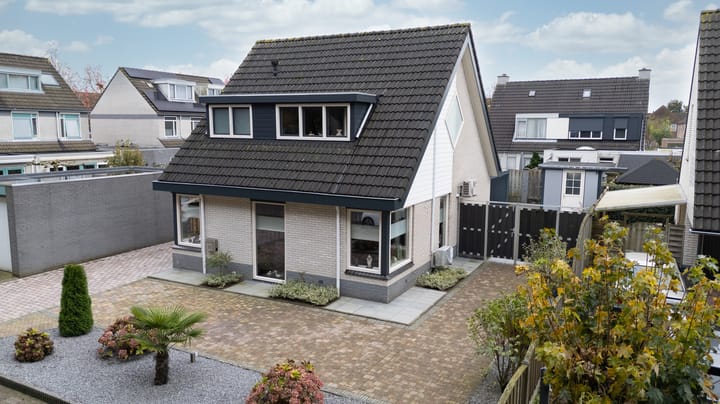 Photo 62 of Commandeurlant 32