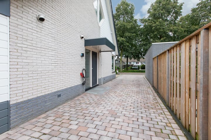 Photo 64 of Commandeurlant 32