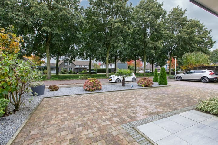 Photo 65 of Commandeurlant 32