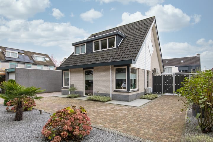 Photo 67 of Commandeurlant 32