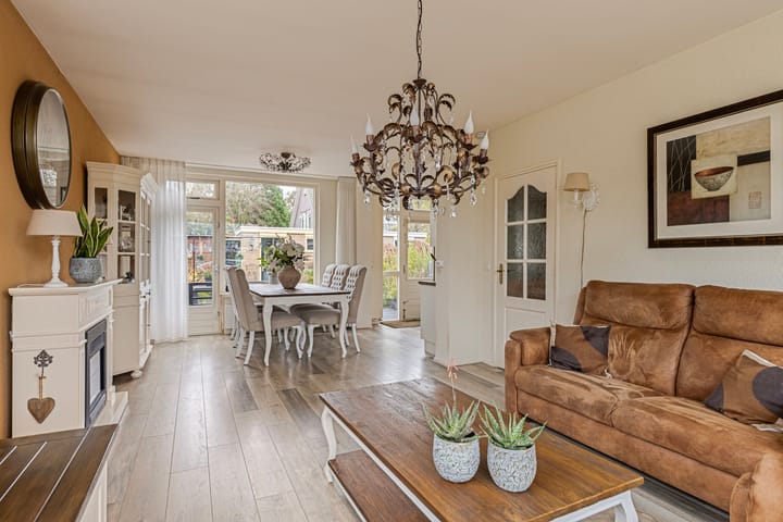 Photo 2 of Justus van Effenstraat 64