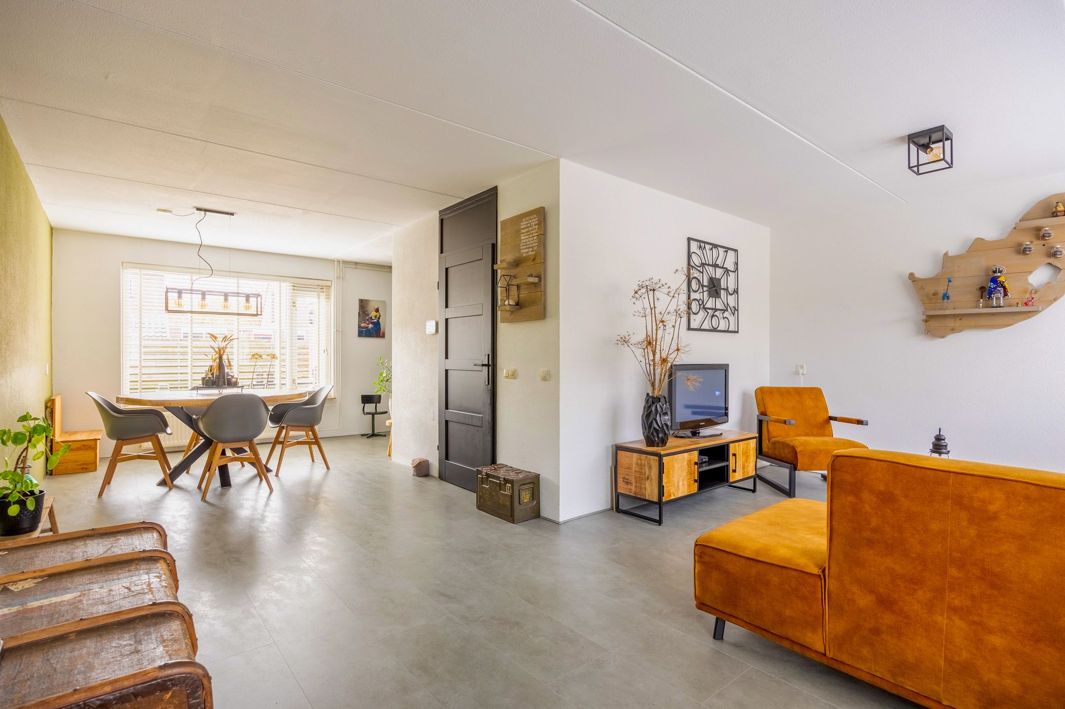 Foto 12 van Weegbree 13