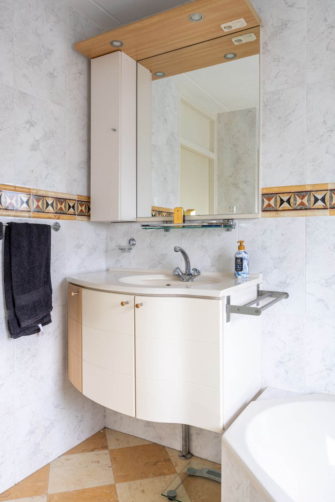 Foto 28 van Weegbree 13