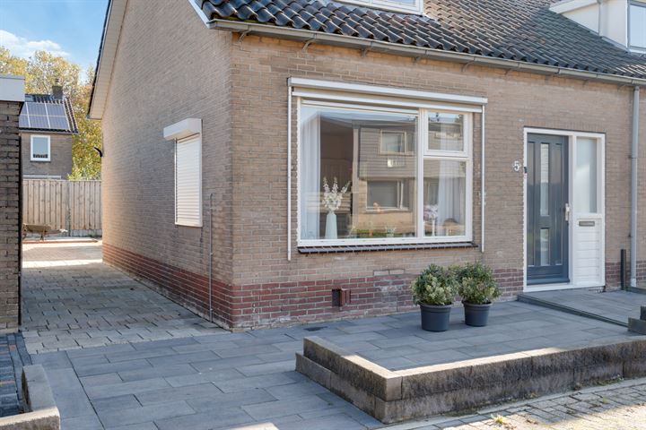 Bekijk foto 27 van Bosbesstraat 5