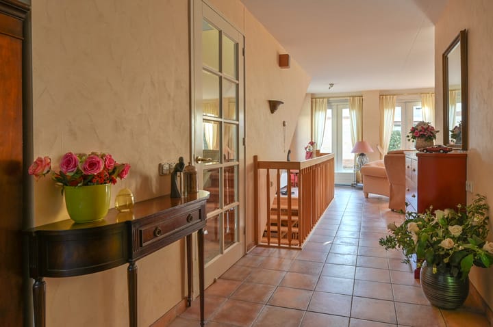 Foto 10 van Van Hogendorplaan 46