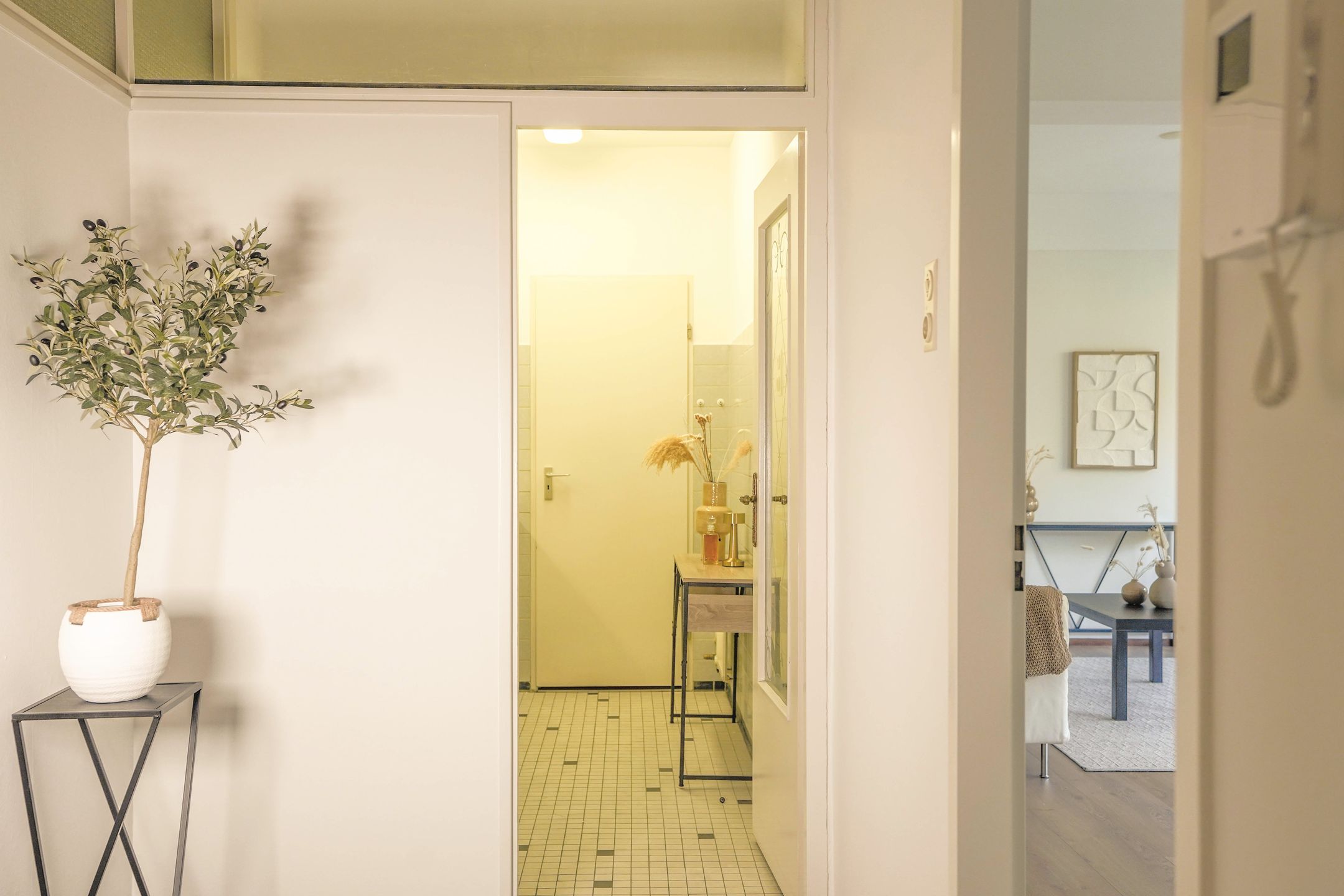 Foto 18 van Leidsestraatweg 15-421