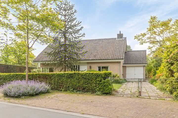 Photo 2 of Vaarwerkhorst 133