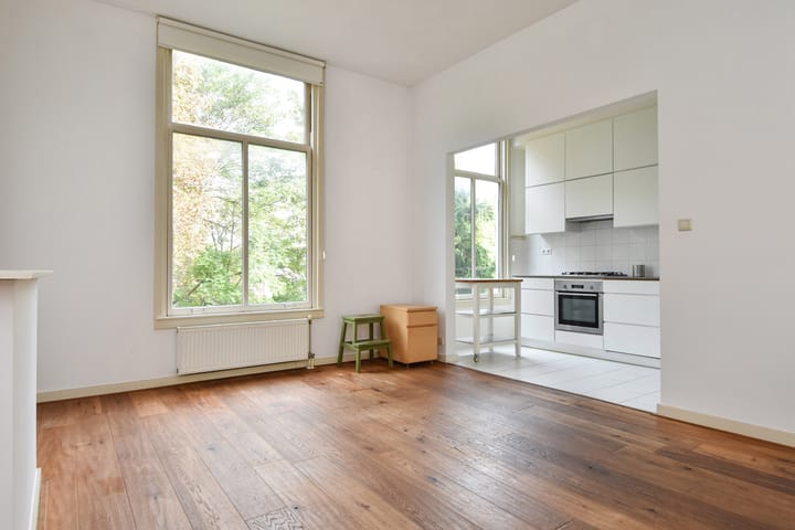 Foto 8 van Jacob van der Doesstraat 21