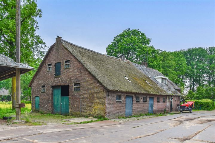 View photo 2 of Meentweg 59