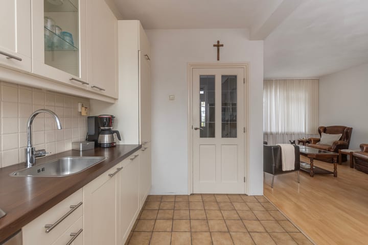 Foto 9 van Leeuweriksweg 117