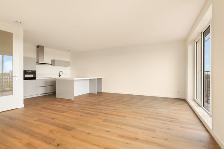 Foto 18 van Mies van der Rohestraat 111