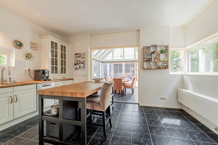 Foto 6 van Moerbeistraat 8