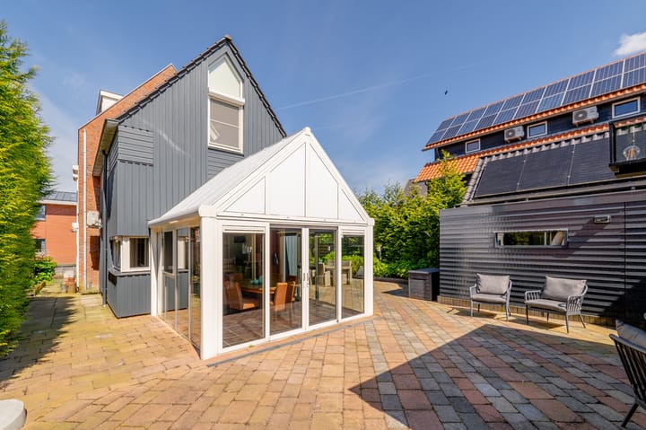 Foto 14 van Moerbeistraat 8